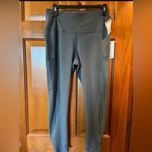 Brand new size M leggings